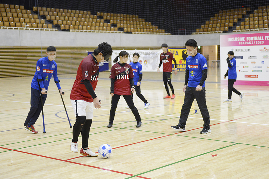 まぜこぜウォーキングサッカーの様子