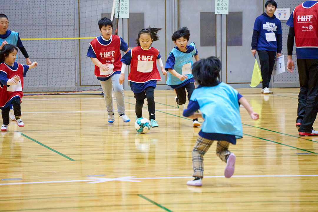 まぜこぜサッカーの様子