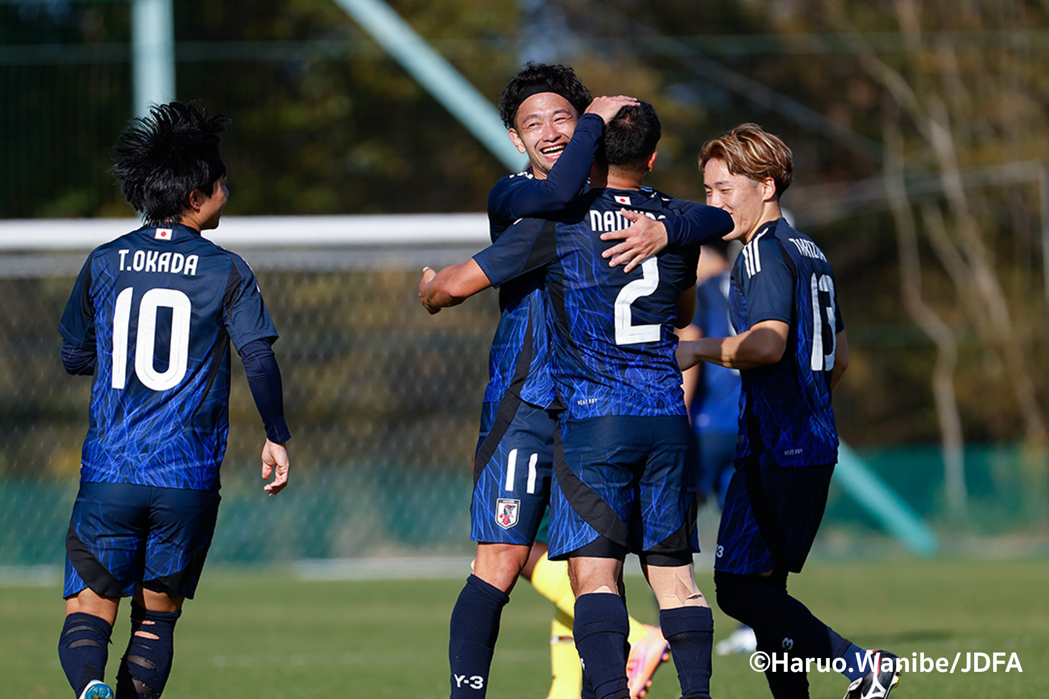 ゴール後、歓喜の日本代表チーム