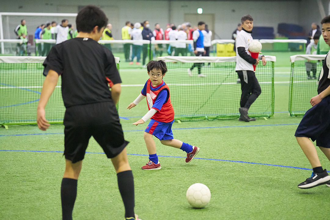 まぜこぜサッカーの様子